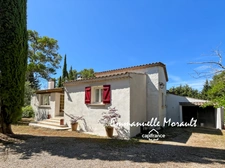 Villa provençale de plain-pied avec 4 chambres et piscine à Bagnols-en-Forêt