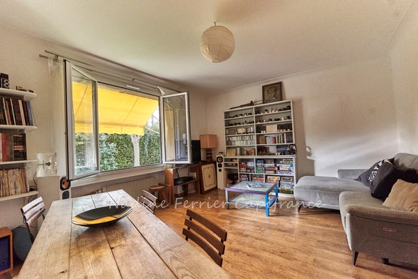 Grand T4 lumineux de 92 m² – 3 chambres - Garage - Aix à pied en 10 mn
