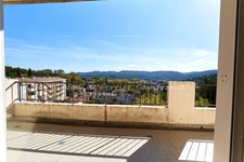 AIX-EN-PROVENCE SUD-EST-LA TORSE – APPARTEMENT DE 122 M², 4 CHAMBRES, TERRASSE ET VUE SUR LES COLLINES