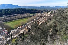 JOUQUES (13) – GRANDE MAISON DE VILLAGE RÉNOVÉE – 215 M² – 4 CHAMBRES – TERRASSE PANORAMIQUE