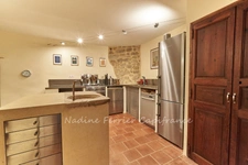 JOUQUES (13) – GRANDE MAISON DE VILLAGE RÉNOVÉE – 215 M² – 4 CHAMBRES – TERRASSE PANORAMIQUE