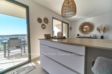 Appartement récent (3 ans) avec terrasse et parking – Aix-en-Provence, Hauts de Brunet