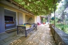 🏡 Villa rénovée à vendre dans le Luberon — Cheval-Blanc (quartier Cassouillet) avec piscine et 6000m2 de terrain 