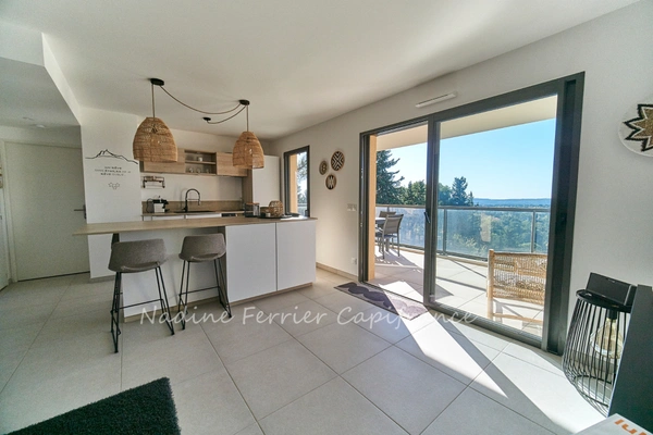 Appartement récent (3 ans) avec terrasse et parking – Aix-en-Provence, Hauts de Brunet