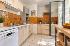 LES HAMEAUX DE LA TORSE – 96 M² EN REZ-DE-JARDIN AVEC TERRASSES - PISCINE - TOUT À PIED