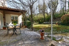 Exceptional view of Sainte-Victoire, large grounds and natural surroundings just minutes from Aix-en-Provence.