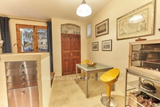 JOUQUES (13) – LARGE RENOVATED VILLAGE HOUSE – 215 M² – 4 BEDROOMS – PANORAMIC TERRACE