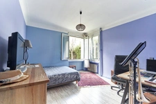 Spacious and bright 92 m² 3-bedroom apartment - Garage - 10-minute walk to Aix-en-Provence