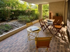 LES HAMEAUX DE LA TORSE – 96 M² EN REZ-DE-JARDIN AVEC TERRASSES - PISCINE - TOUT À PIED