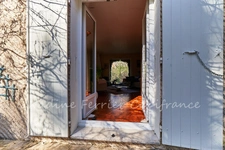 Exceptional view of Sainte-Victoire, large grounds and natural surroundings just minutes from Aix-en-Provence.