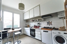 Spacious and bright 92 m² 3-bedroom apartment - Garage - 10-minute walk to Aix-en-Provence