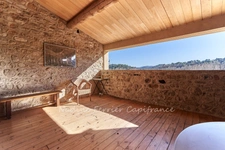 JOUQUES (13) – GRANDE MAISON DE VILLAGE RÉNOVÉE – 215 M² – 4 CHAMBRES – TERRASSE PANORAMIQUE