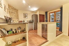 JOUQUES (13) – LARGE RENOVATED VILLAGE HOUSE – 215 M² – 4 BEDROOMS – PANORAMIC TERRACE