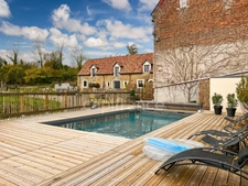 À VENDRE - HESDIN L'ABBÉ - CORPS DE FERME RÉNOVÉ - DOMAINE EQUESTRE - CAPACITÉ DE L'ENSEMBLE 468 M2 - HABITATION PRINCIPALE 8 PIÈCES - GARAGE - PISCINE 32 M2 - TERRAIN CLOS - DÉPENDANCES.