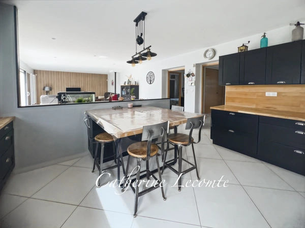 À VENDRE - WIMILLE - MAISON 9 PIÈCES - 199 M2 - VIE DE PLAIN-PIED -  4 CHAMBRES - EXPOSITION SUD - JARDIN CLOS - GARAGE 3 VOITURES