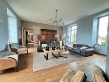 À VENDRE - HESDIN L'ABBÉ - CORPS DE FERME RÉNOVÉ - DOMAINE EQUESTRE - CAPACITÉ DE L'ENSEMBLE 468 M2 - HABITATION PRINCIPALE 8 PIÈCES - GARAGE - PISCINE 32 M2 - TERRAIN CLOS - DÉPENDANCES.