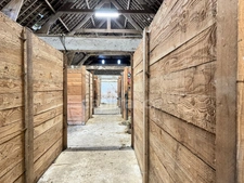 À VENDRE - HESDIN L'ABBÉ - CORPS DE FERME RÉNOVÉ - DOMAINE EQUESTRE - CAPACITÉ DE L'ENSEMBLE 468 M2 - HABITATION PRINCIPALE 8 PIÈCES - GARAGE - PISCINE 32 M2 - TERRAIN CLOS - DÉPENDANCES.
