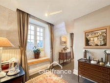 ST-LÉONARD - ENSEMBLE IMMOBILIER - APPART'HOTELS - 8 LOGEMENTS - HABITATION PRINCIPALE 280 M2 - 9 PIÈCES - 5 ha 50 - 13000 M2 CONSTRUCTIBLE - PISCINE INTÉRIEURE