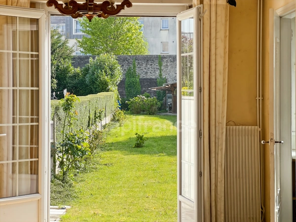 À VENDRE - BOULOGNE-SUR-MER - MAISON MITOYENNE 4 PIÈCES - 2 CHAMBRES -  JARDIN - CAVE - GARAGE