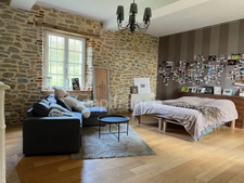À VENDRE - HESDIN L'ABBÉ - CORPS DE FERME RÉNOVÉ - DOMAINE EQUESTRE - CAPACITÉ DE L'ENSEMBLE 468 M2 - HABITATION PRINCIPALE 8 PIÈCES - GARAGE - PISCINE 32 M2 - TERRAIN CLOS - DÉPENDANCES.