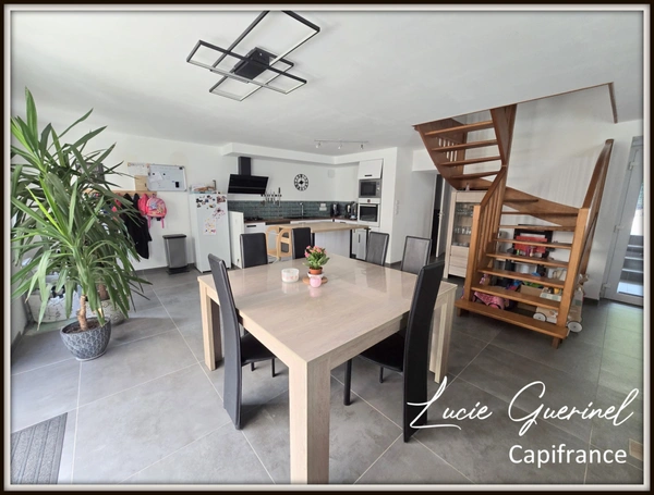 Maison entièrement rénovée de 106 m² avec jardin clos de 598 m² à vendre à Nivillac (56130)
