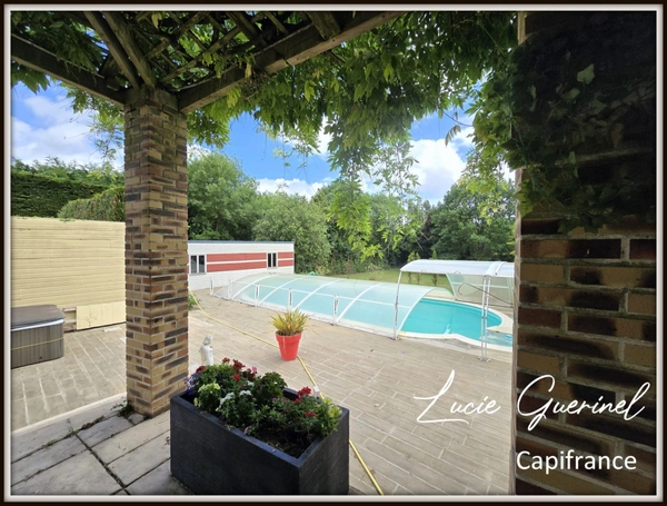Maison à vendre 10 pièces avec piscine à ROUGE (44)