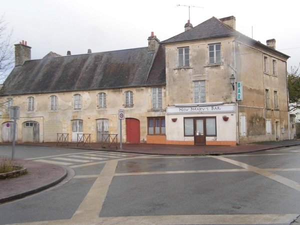 Dpt Calvados (14), à vendre FALAISE immeuble  de 312 m² habitables