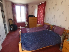 House for sale, 6 rooms, near PONT D'OUILLY (14), 120 m² of living space on 1.5 hectares of land with outbuildings.