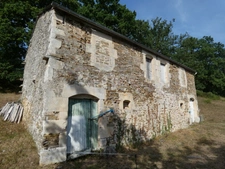 Terrain à vendre  proche de POTIGNY (14) Terrain de 4730 m² avec une bâtisse