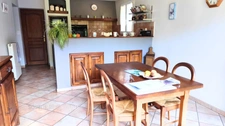 Maison d'architecte  – Terrain boisé de 5 741 m² sans vis-à-vis  à CHATEAUNEUF DU RHONE