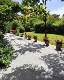 Montélimar Sud – Villa d'architecte d'exception avec T2 indépendant et piscine à débordement