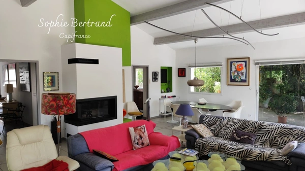 Montélimar Sud – Villa d'architecte d'exception avec T2 indépendant et piscine à débordement
