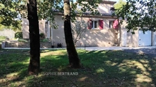 Maison d'architecte  – Terrain boisé de 5 741 m² sans vis-à-vis  à CHATEAUNEUF DU RHONE