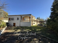 Villa property of 205m² on 1100m² of land, 5 bedrooms