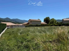 Terrain constructible à vendre de 655,00 m² TALLARD (05)