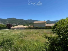 Terrain constructible à vendre de 655,00 m² TALLARD (05)