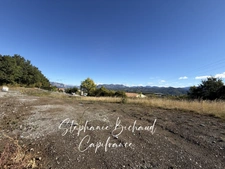 Terrain à vendre de 714,00 m² LE POET (05)