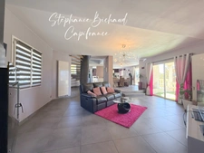 Villa property of 205m² on 1100m² of land, 5 bedrooms