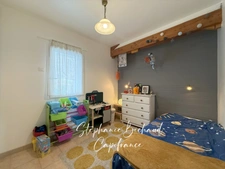 À VENDRE – Appartement T3 entièrement rénové avec jardin privatif – La Rochette (05)