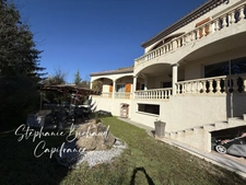 Villa property of 205m² on 1100m² of land, 5 bedrooms