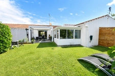 Vendée LA BARRE DE MONTS (85) Proche forêt , plage et NOIRMOUTIER Maison à Vendre en VIAGER OCCUPE 7 pièces 3 chambres, 1 bureau , véranda , garage terrain clos 515 m²