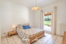 GÉMENOS – PROPRIÉTÉ DE PLAIN-PIED AVEC PISCINE SUR 4 000 M² DE TERRAIN