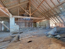 Grange et terrain de 10000 m² à vendre à PRESLE (73)