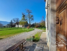 For sale - Character property with great potential - 14 rooms - Saint-Hélène-du-Lac (73800)