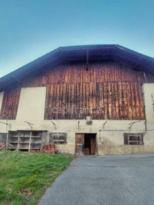 Grange et terrain de 10000 m² à vendre à PRESLE (73)
