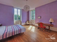 For sale - Character property with great potential - 14 rooms - Saint-Hélène-du-Lac (73800)