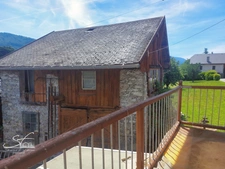 Lot de 2 maisons + grange avec cour et jardin, à vendre à PLANAISE (73)