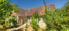 Charmante maison en pierre à Badecon Le Pin