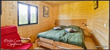 Maison en bois récente, chaleureuse et lumineuse à Badecon Le Pin