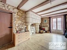 Vaas (72500) Renovated former monastery for sale, 3 bedrooms, village center